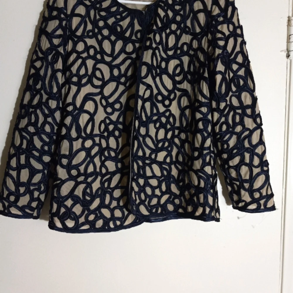 Jacket - Picture 4 of 5